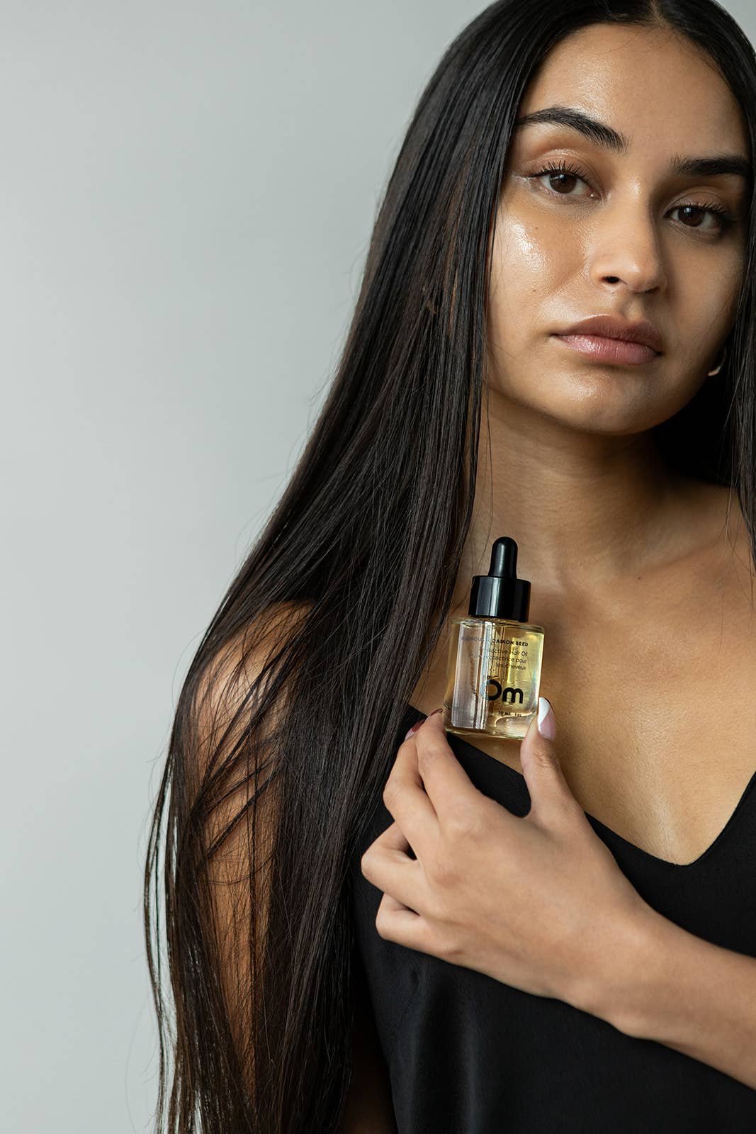 Om Organics Hibiscus + Daikon Seed Protective Hair Oil