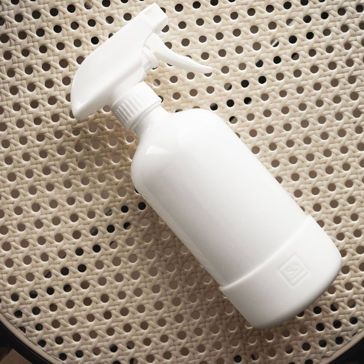 So Luxury Home - Recycled Glass Refillable Spray Bottle