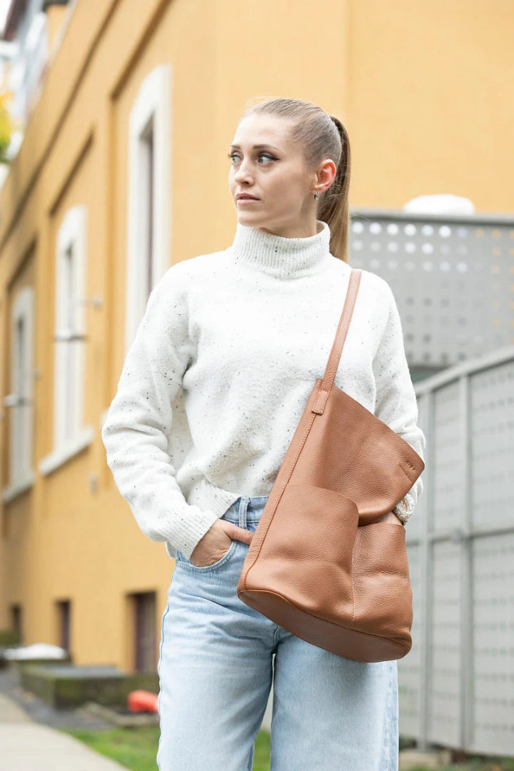Risa Lila Pocket Tote