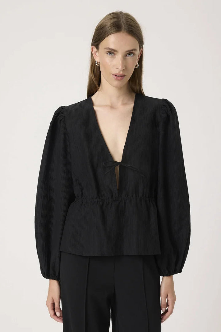 Soaked In Luxury SLCendra Blouse Black