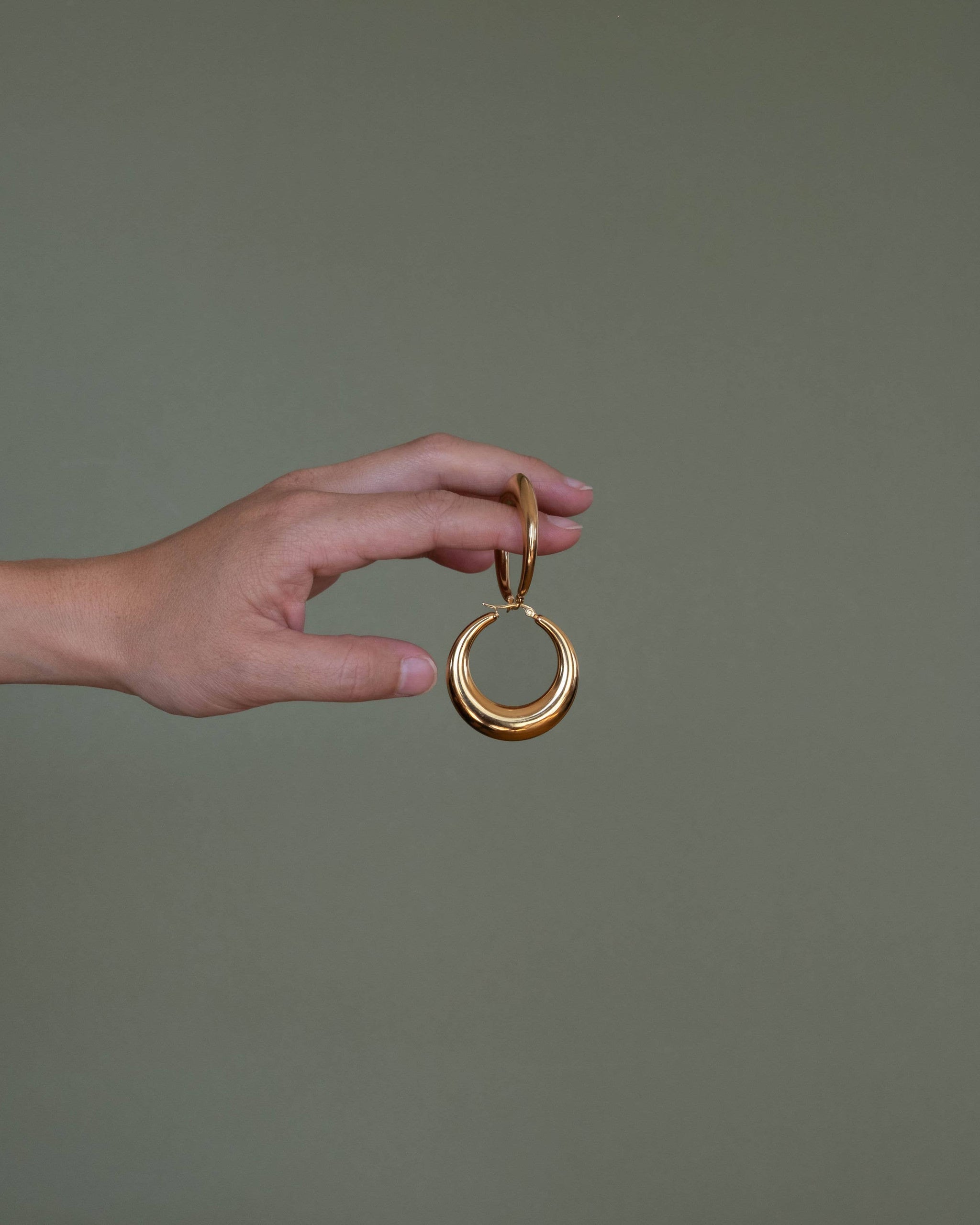 Va-Va-Voom Voluptuous Hoops