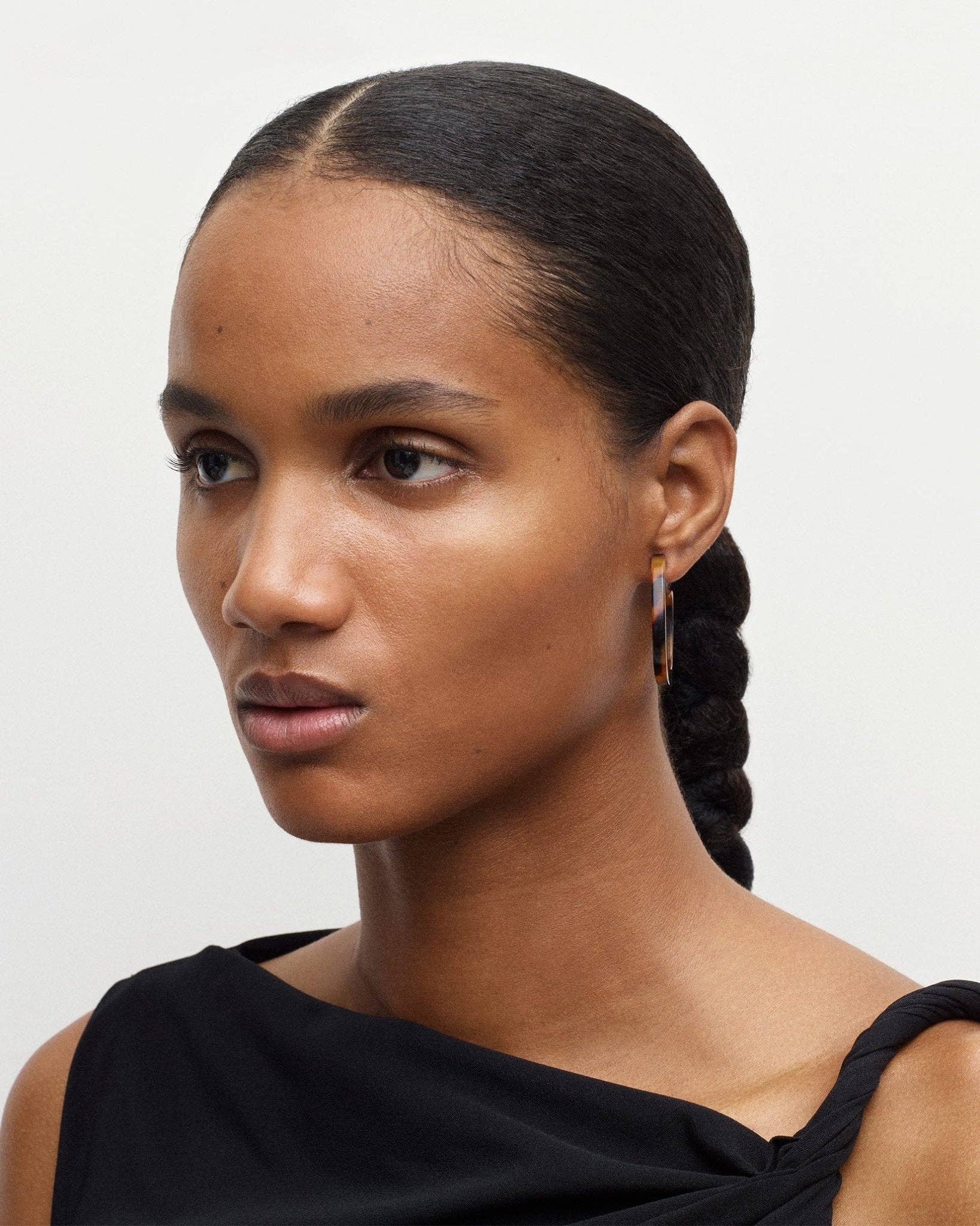 Midi Square Hoops in Sand Shell