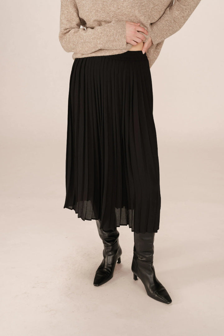 Grace & Mila Plisse Skirt Noir