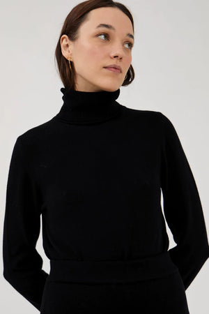 Mus & Bombon Alerara in Black