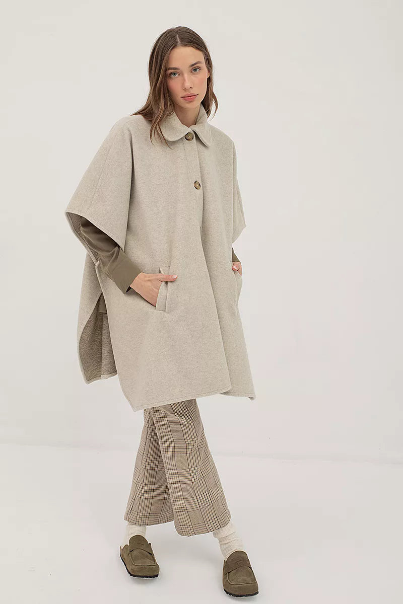 Mus and Bombon Saja Cape Coat Cloud