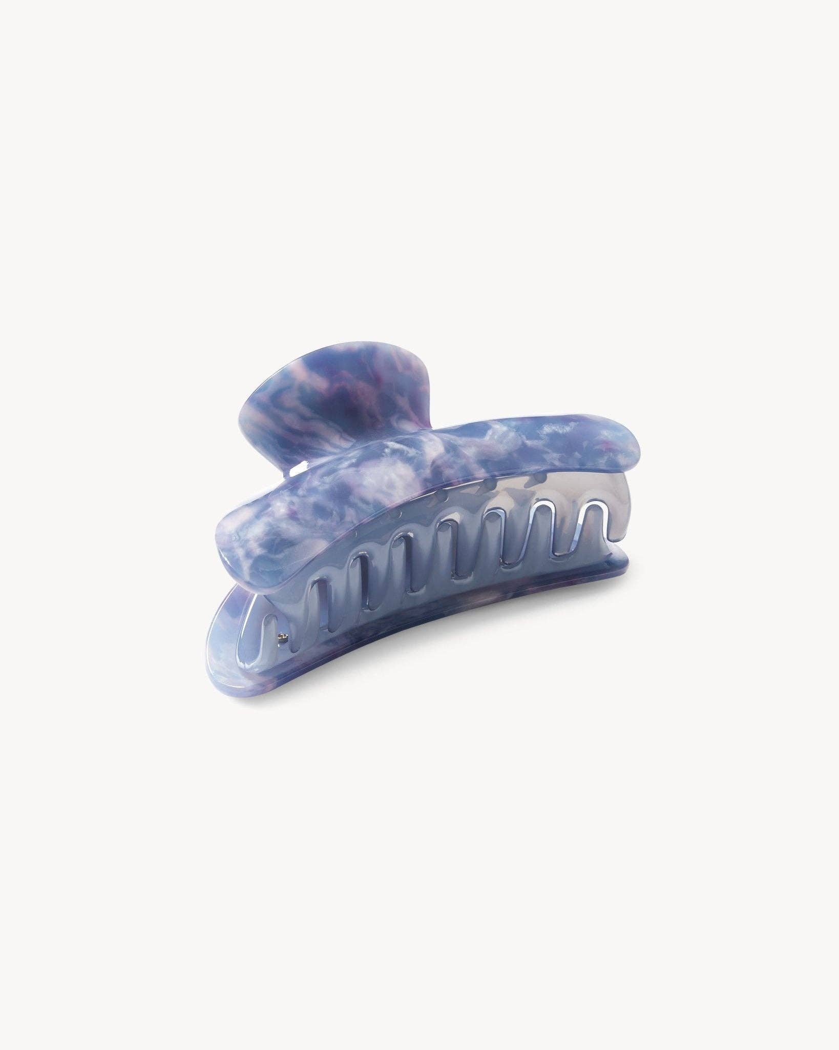 Grande Heirloom Claw in Cosmic Blue