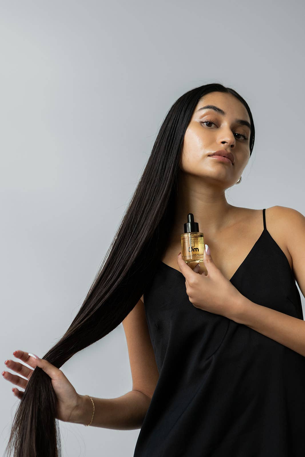 Om Organics Hibiscus + Daikon Seed Protective Hair Oil