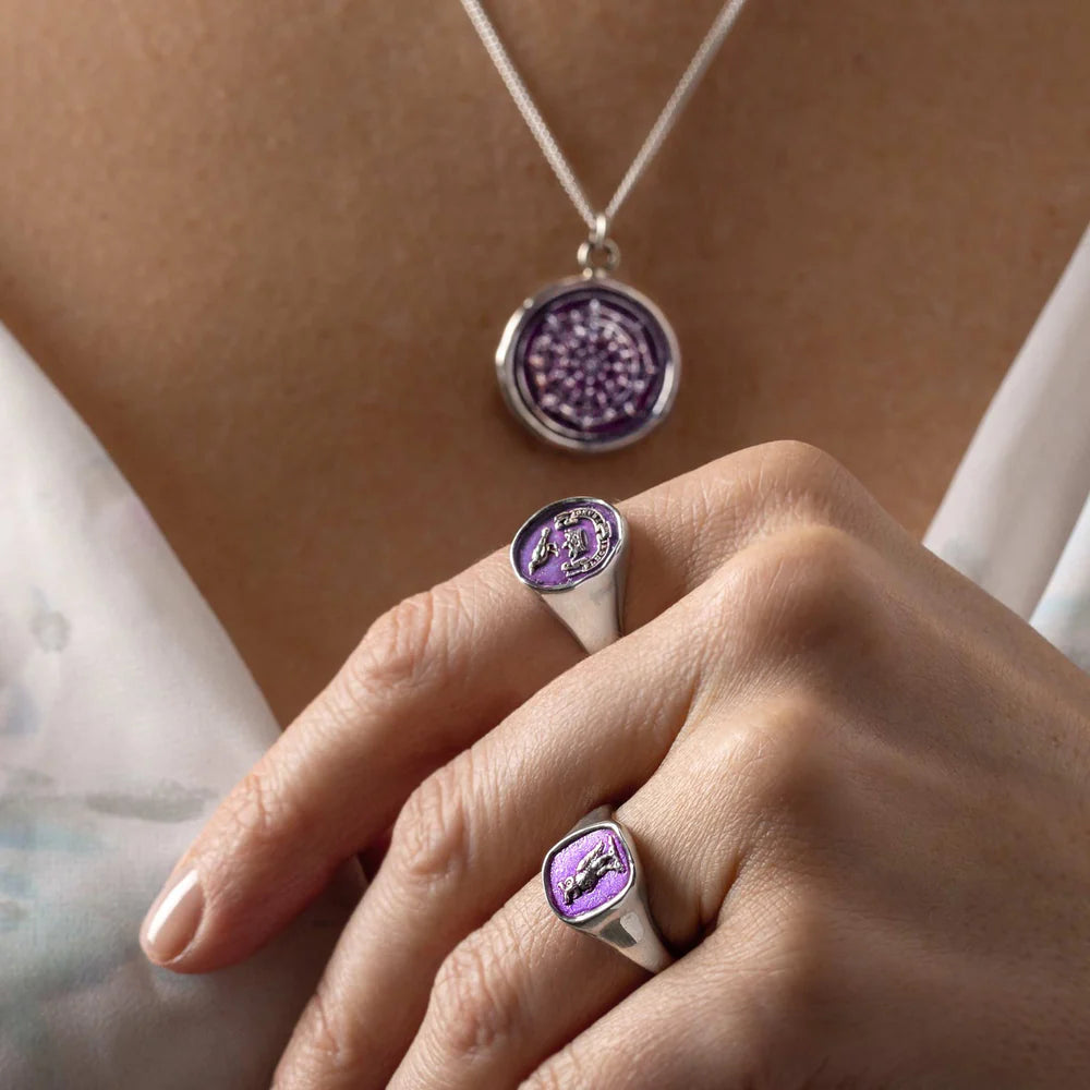 Pyrrha Mother Bear Signet Ring - Mystic Violet