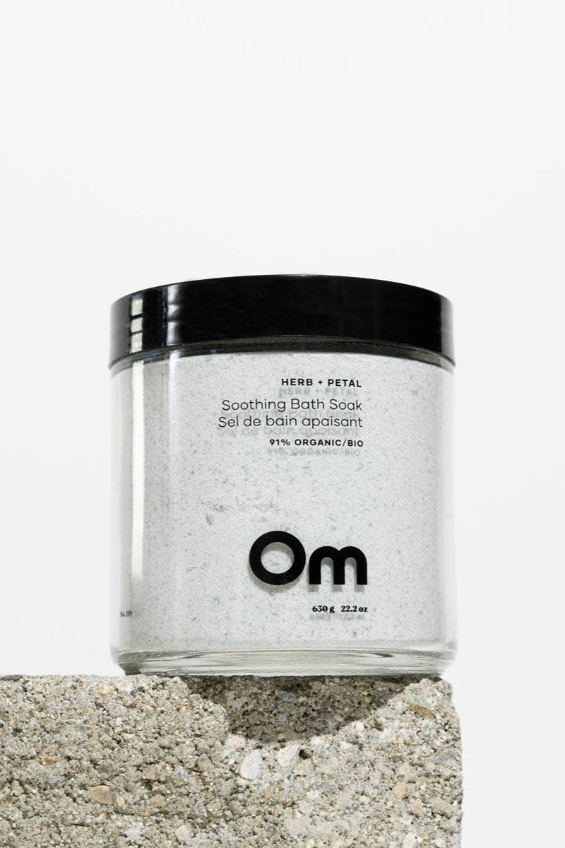 Om Organics Herb + Petal Soothing Bath Soak - Full Size 630g