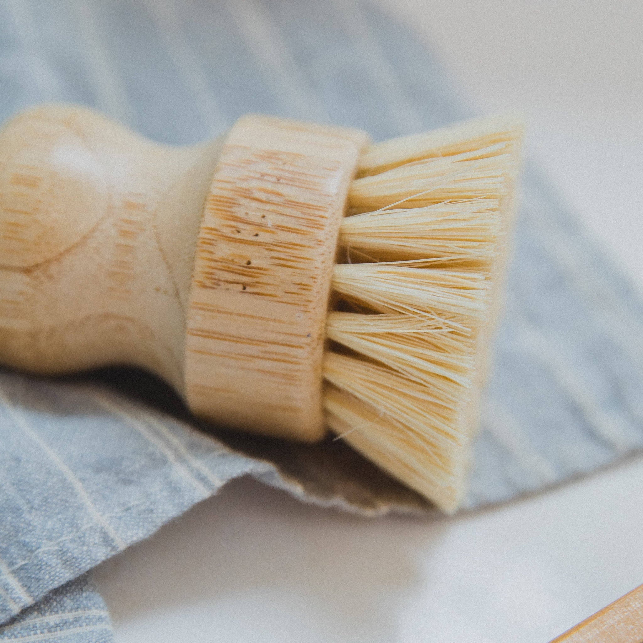 So Luxury - Natural Sisal Bamboo Brush