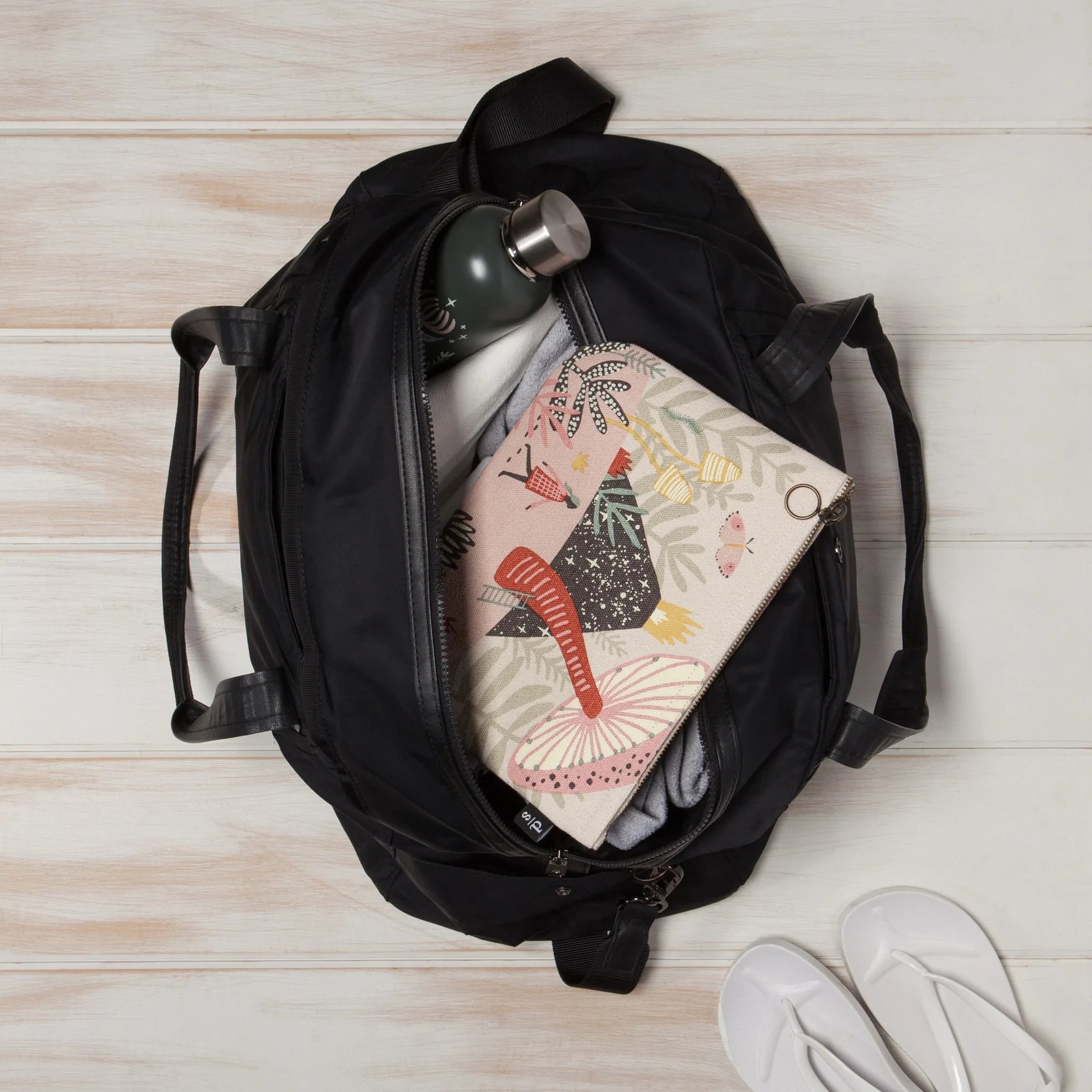 Zip Pouch Large Far and Away