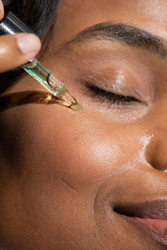 Om Organics Cucumber Tea Brightening Eye Serum