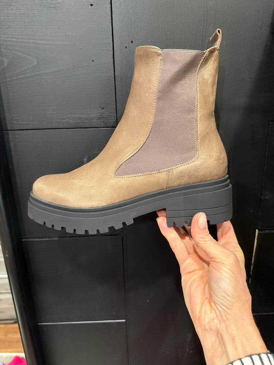Elodie Nobuck Boot Shadow