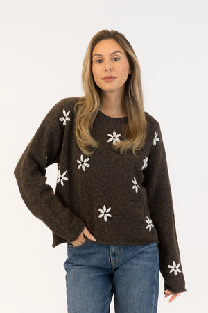 Lyla + Luxe Aiden Daisy Crewneck Pullover Dark Brown