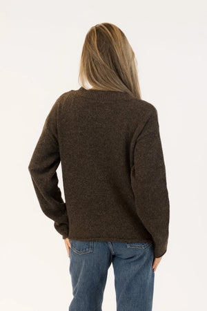 Lyla + Luxe Aiden Daisy Crewneck Pullover Dark Brown