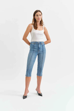 Daze Midtown High Rise Capris Text Me