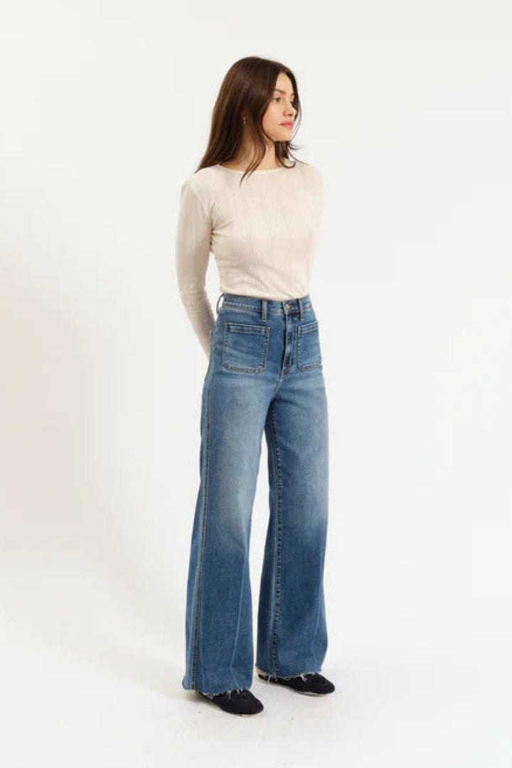 Daze Far Out High Rise Fashion Pocket Vintage City