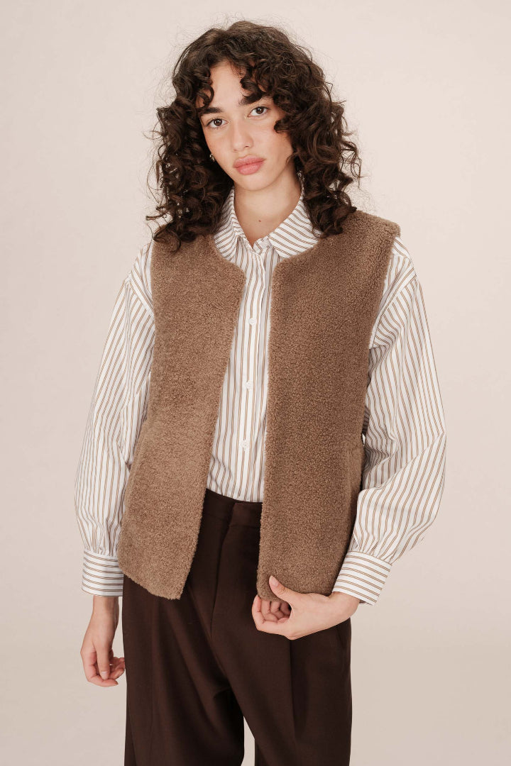 Grace & Mila Sinatra Vest Taupe