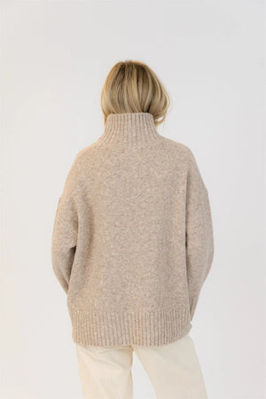 Lyla + Luxe  Oliver Eco Mockneck Sweater Light Oat