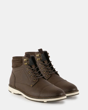Steve Madden Magnum Boots Brown