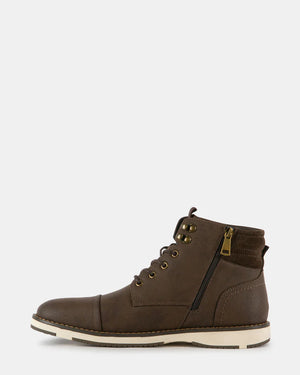 Steve Madden Magnum Boots Brown