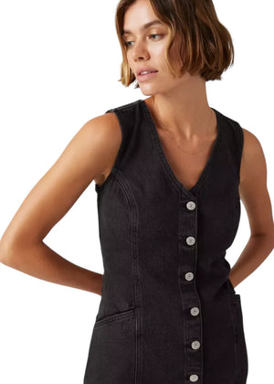 Levis Vianna Vest Dress Capturing Moments