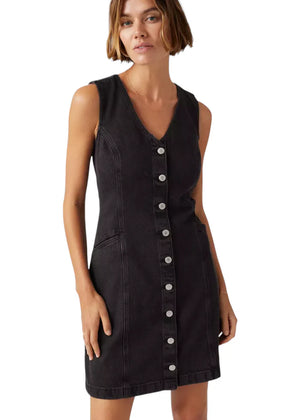 Levis Vianna Vest Dress Capturing Moments