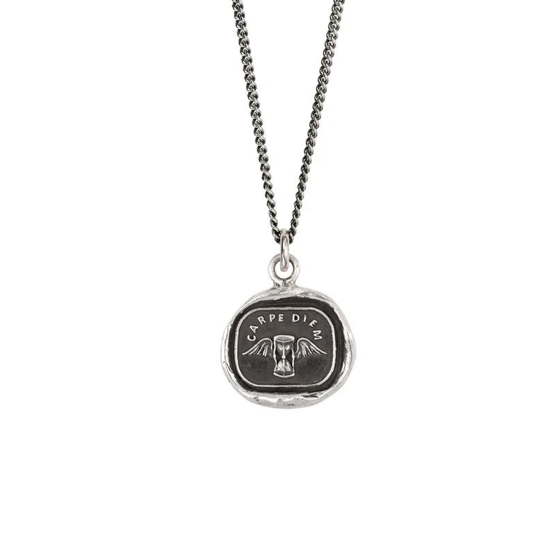 Pyrrha Talisman Carpe Diem